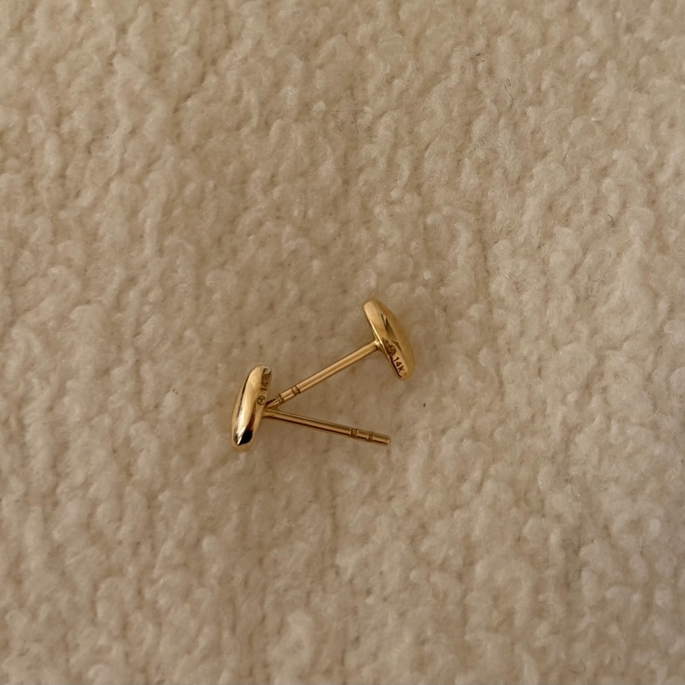 Mejuri 14k Gold Stud Earrings
